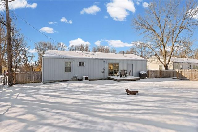 402 Park Avenue, Belton, MO 64012