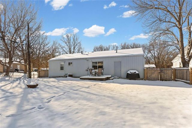 402 Park Avenue, Belton, MO 64012