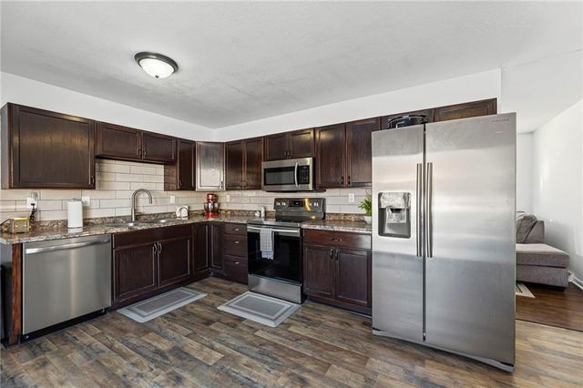 402 Park Avenue, Belton, MO 64012