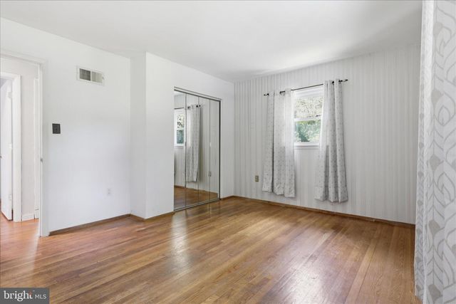 2311 W LONGVIEW DR, Woodbridge, VA 22191