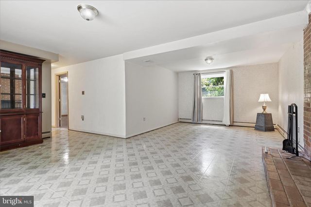 2311 W LONGVIEW DR, Woodbridge, VA 22191