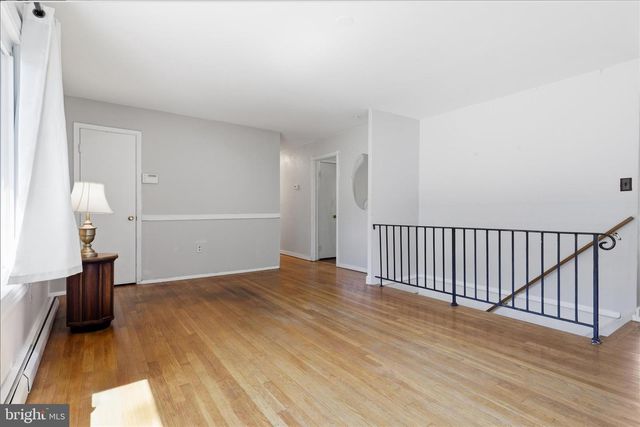 2311 W LONGVIEW DR, Woodbridge, VA 22191
