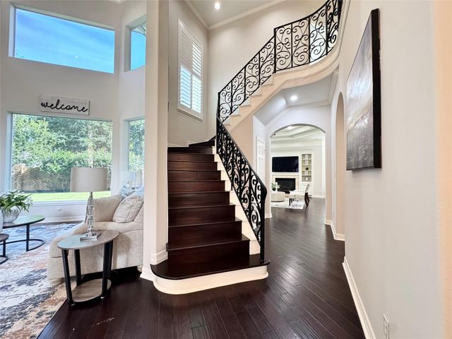 24 Saint Christopher Court, Sugar Land, TX 77479