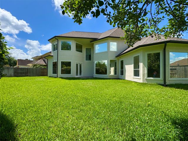 24 Saint Christopher Court, Sugar Land, TX 77479