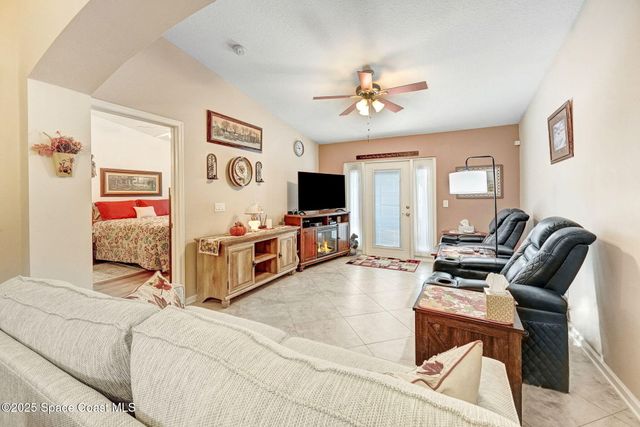 1070 Luminary Circle, 104, Melbourne, FL 32901