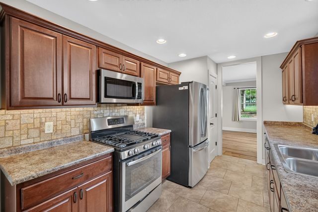 2833 36th Street, Des Moines, IA 50310