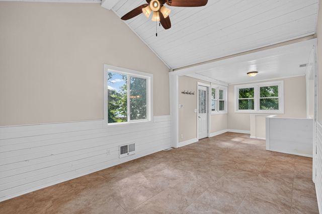 2833 36th Street, Des Moines, IA 50310