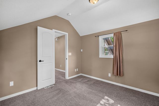2833 36th Street, Des Moines, IA 50310
