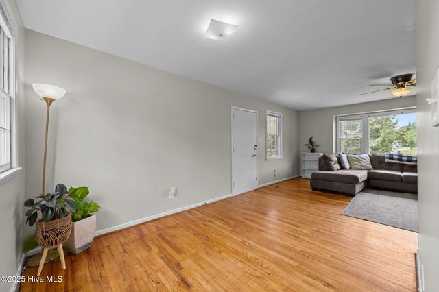 709 Barn Street, Jacksonville, NC 28540