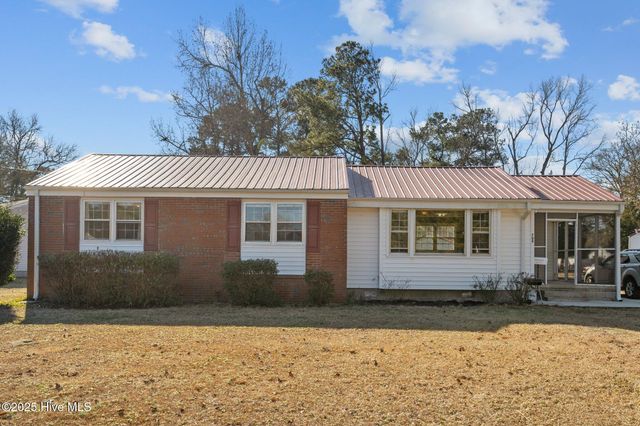 709 Barn Street, Jacksonville, NC 28540