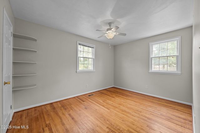 709 Barn Street, Jacksonville, NC 28540