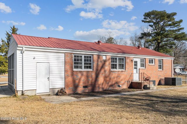 709 Barn Street, Jacksonville, NC 28540
