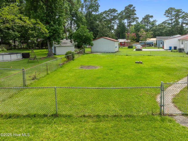 709 Barn Street, Jacksonville, NC 28540