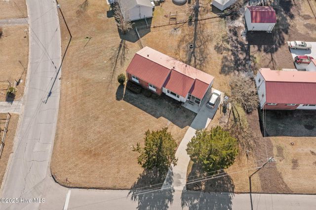 709 Barn Street, Jacksonville, NC 28540