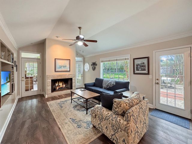 40 N GOODLETT ST, Memphis, TN 38117