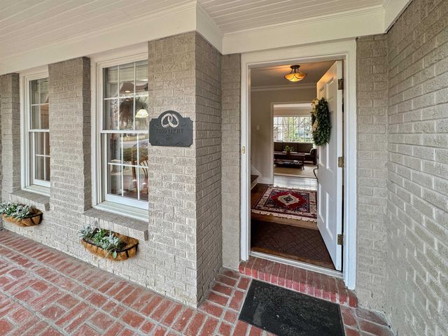 40 N GOODLETT ST, Memphis, TN 38117