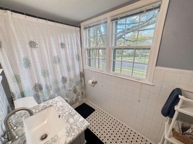 40 N GOODLETT ST, Memphis, TN 38117