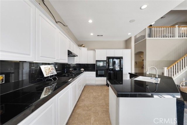 36220 Madora Drive, Wildomar, CA 92595