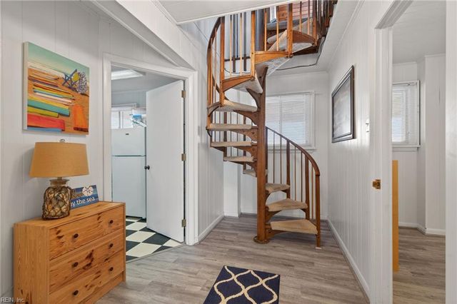 2573 Sandpiper RD, Virginia Beach, VA 23456