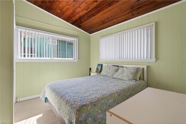 2573 Sandpiper RD, Virginia Beach, VA 23456