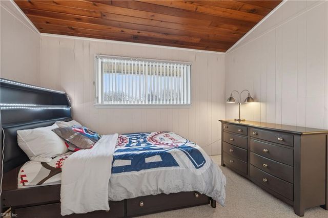 2573 Sandpiper RD, Virginia Beach, VA 23456