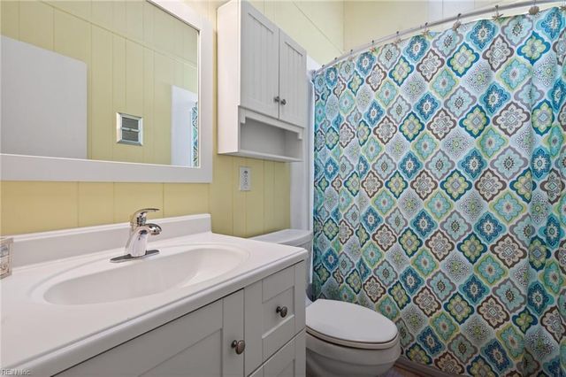 2573 Sandpiper RD, Virginia Beach, VA 23456