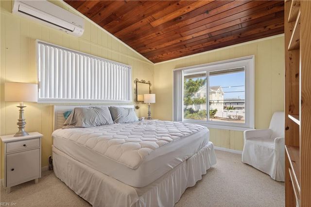 2573 Sandpiper RD, Virginia Beach, VA 23456