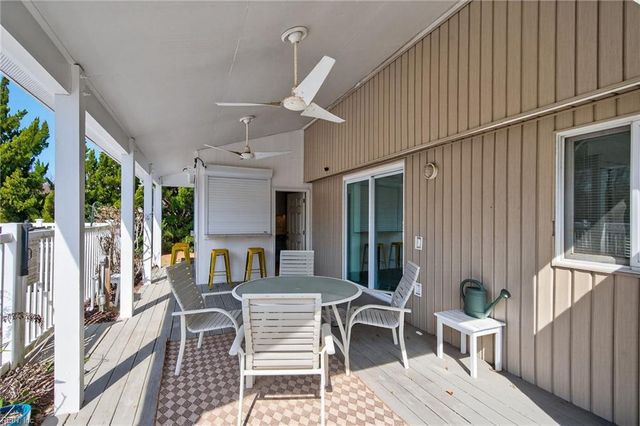 2573 Sandpiper RD, Virginia Beach, VA 23456