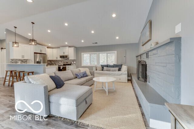 8279 Aspen Drive, Nineveh, IN 46164