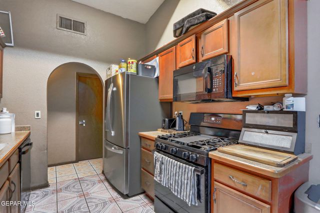 11908 KINGS CREST Drive, El Paso, TX 79936