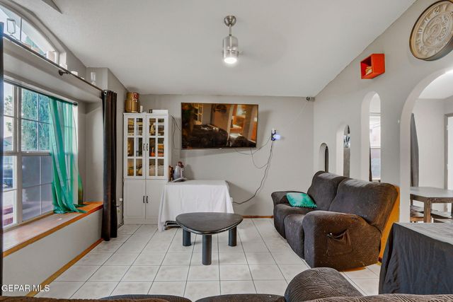 11908 KINGS CREST Drive, El Paso, TX 79936