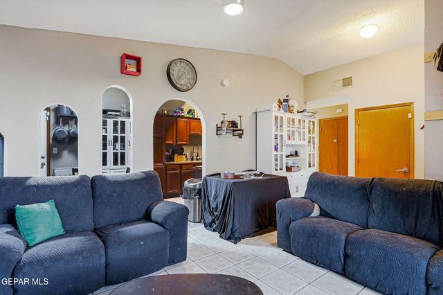 11908 KINGS CREST Drive, El Paso, TX 79936