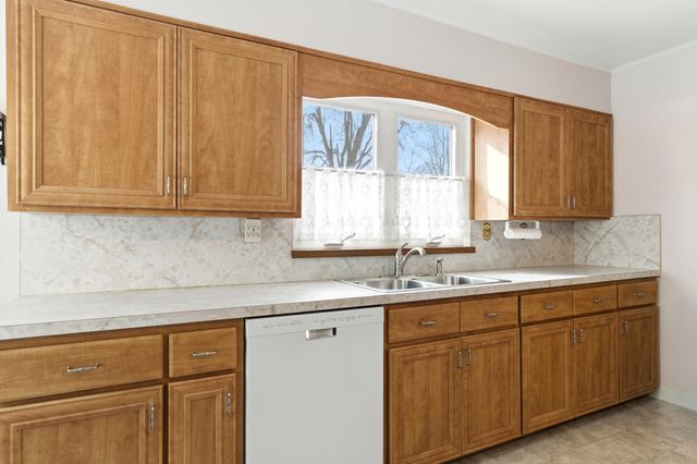 3034 Kenlawn Street, Columbus, OH 43224