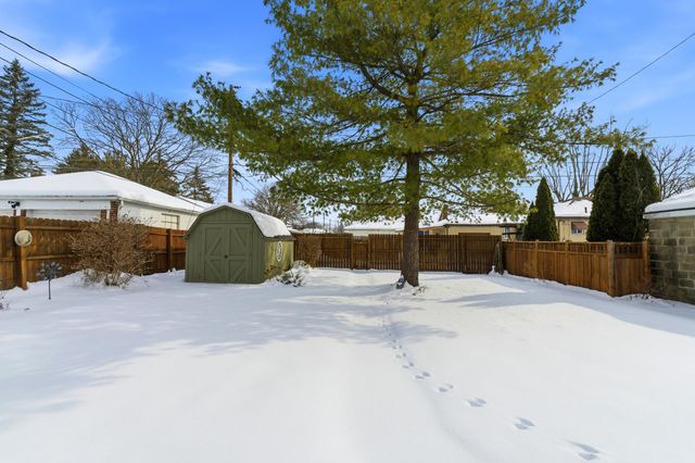 3034 Kenlawn Street, Columbus, OH 43224