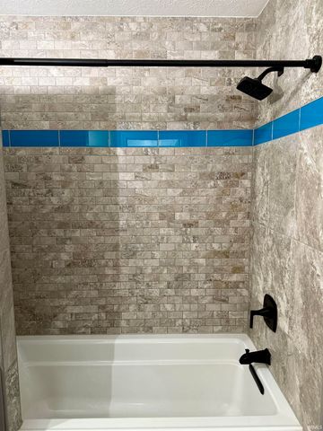 1756 Chickory Lane, Rochester, IN 46975