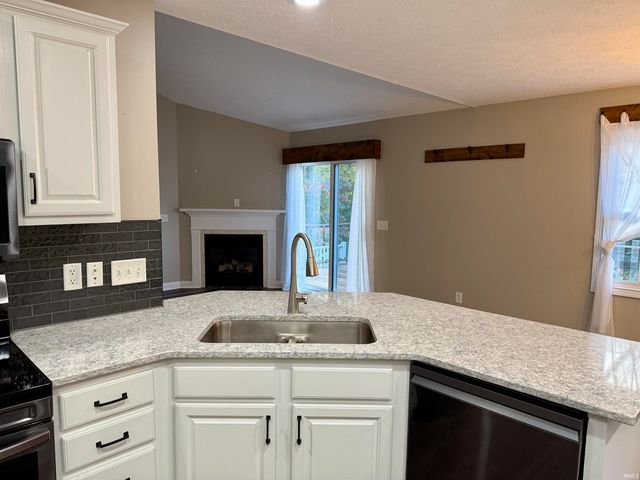 1756 Chickory Lane, Rochester, IN 46975