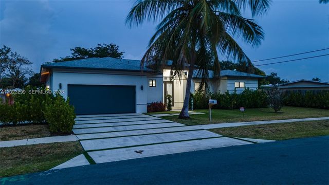1930 SW 36th Avenue, Fort Lauderdale, FL 33312
