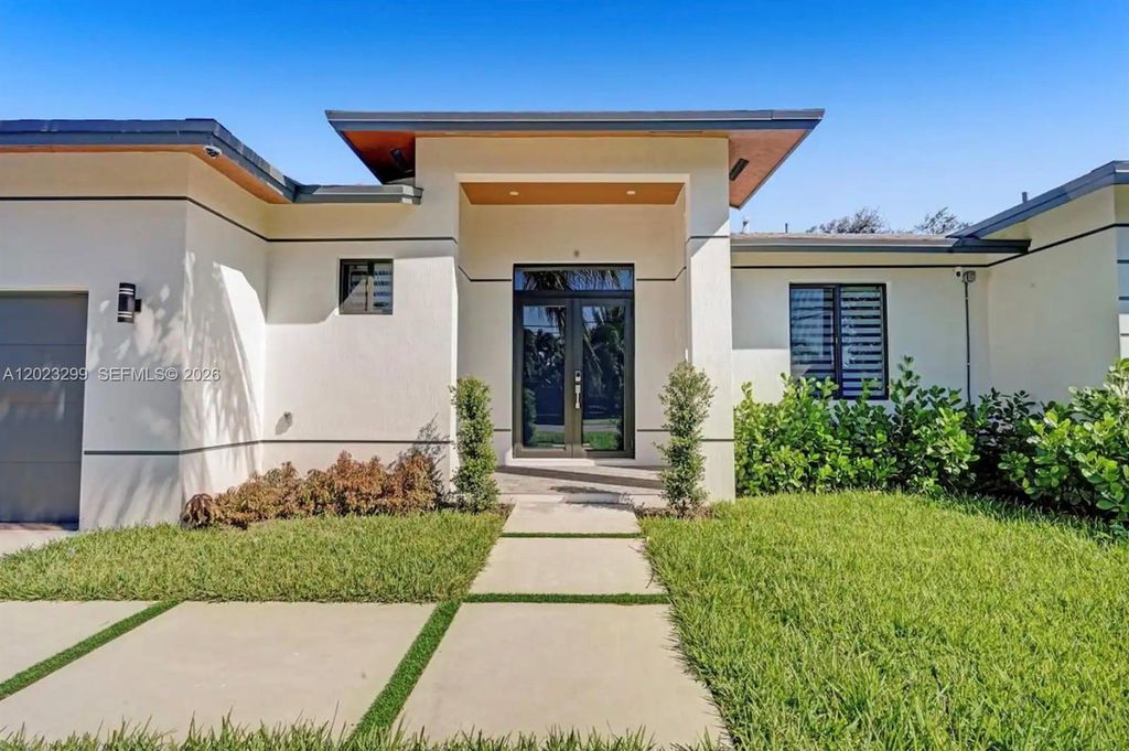 1930 SW 36th Avenue, Fort Lauderdale, FL 33312