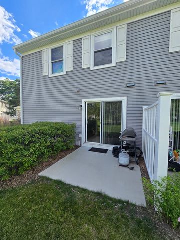 1067 Glouchester Harbor, Schaumburg, IL 60193
