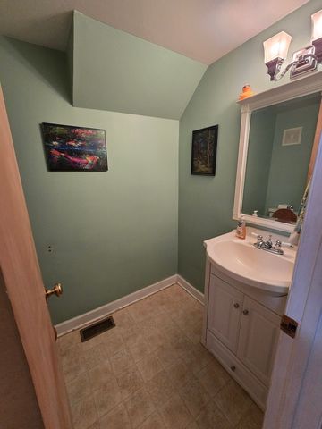 1067 Glouchester Harbor, Schaumburg, IL 60193