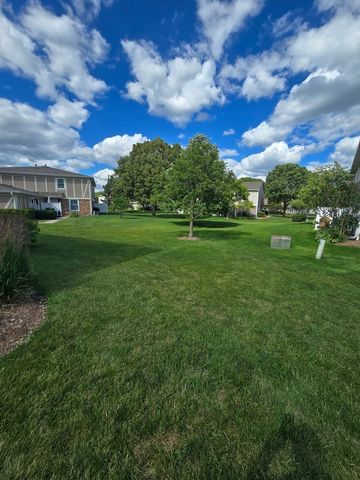 1067 Glouchester Harbor, Schaumburg, IL 60193