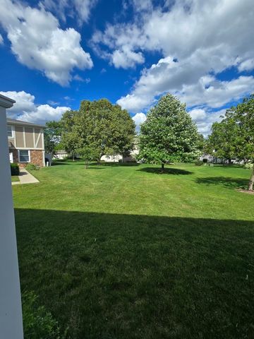 1067 Glouchester Harbor, Schaumburg, IL 60193