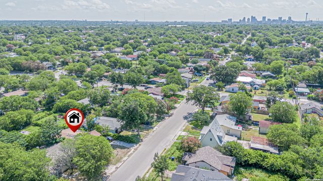 3719 W TRAVIS ST, San Antonio, TX 78207