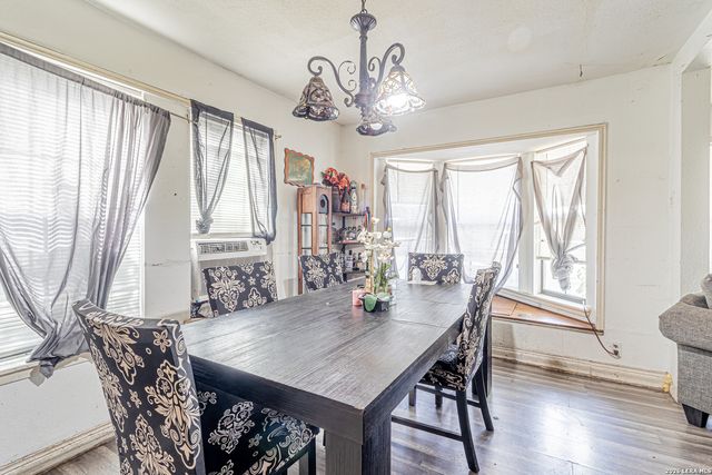 3719 W TRAVIS ST, San Antonio, TX 78207