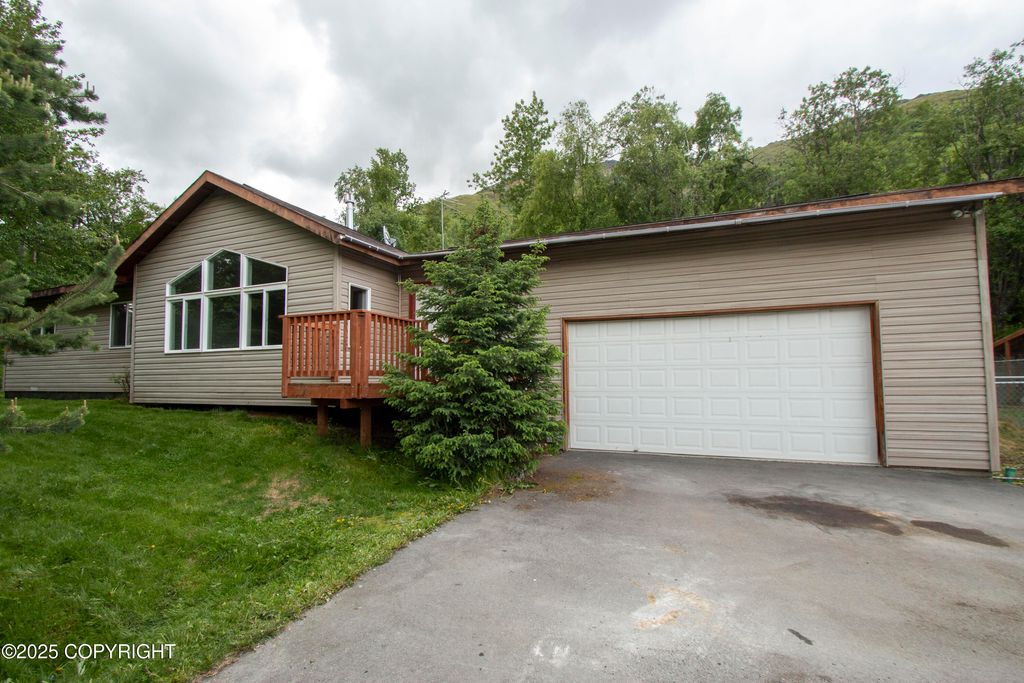 4916 Birdsong Drive, Eagle River, AK 99577