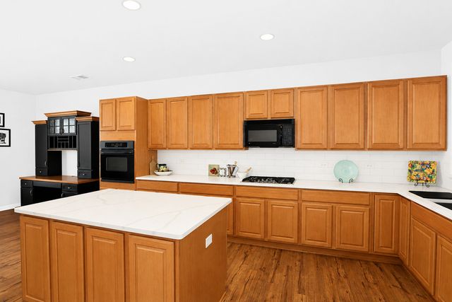 13453 E Grainery Lane, Huntley, IL 60142