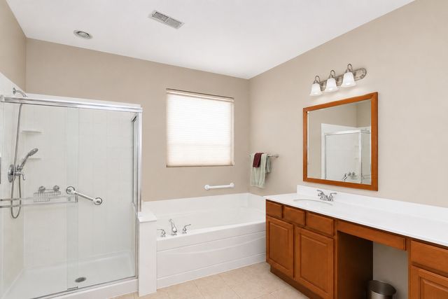 13453 E Grainery Lane, Huntley, IL 60142