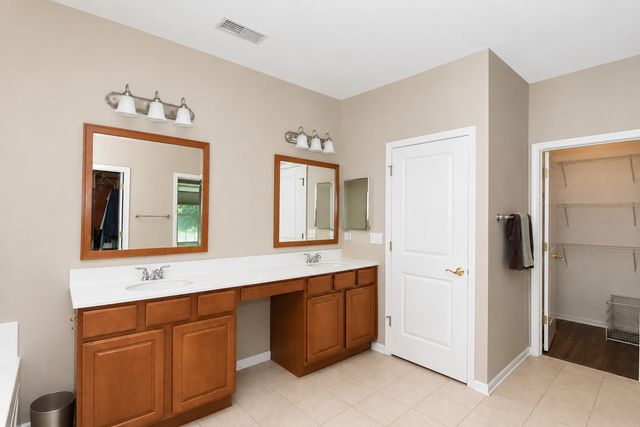 13453 E Grainery Lane, Huntley, IL 60142