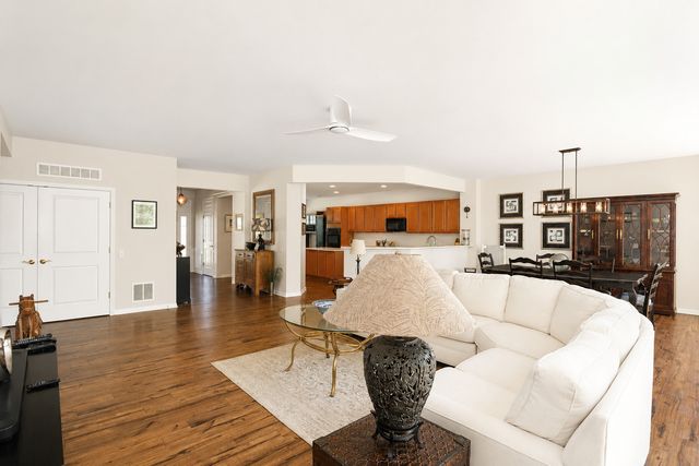 13453 E Grainery Lane, Huntley, IL 60142