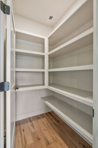 5548 Sinclair St, Murfreesboro, TN 37127